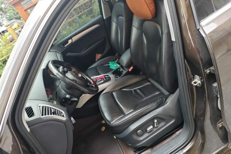 Used Audi Q5 2015 40 TFSI Technology Edition Left Front Seat