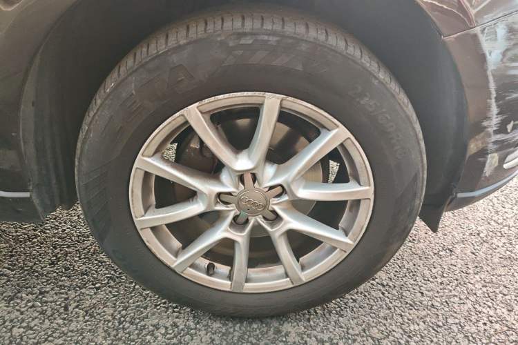 Used Audi Q5 2015 40 TFSI Trendy Edition Right Front Wheel Hub