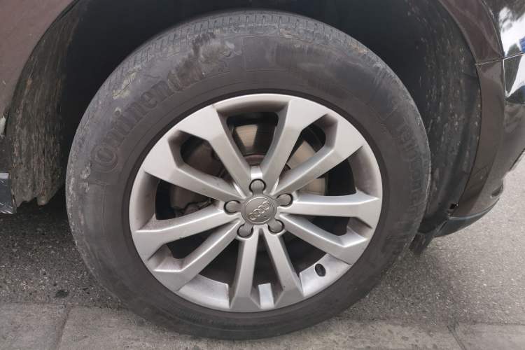 Used Audi Q5 2015 40 TFSI Technology Edition Right Front Wheel Hub
