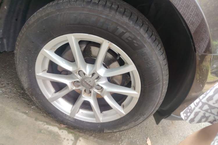 Used Audi Q5 2015 40 TFSI Technology Edition Right Front Wheel Hub
