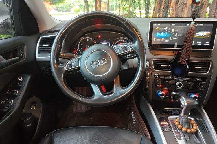 Used Audi Q5 2015 40 TFSI Technology Edition Steering Wheel
