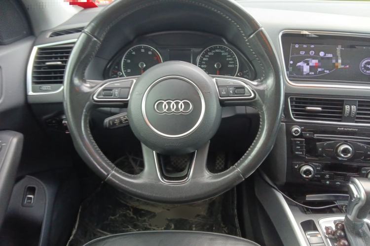 Used Audi Q5 2015 40 TFSI Technology Edition Steering Wheel