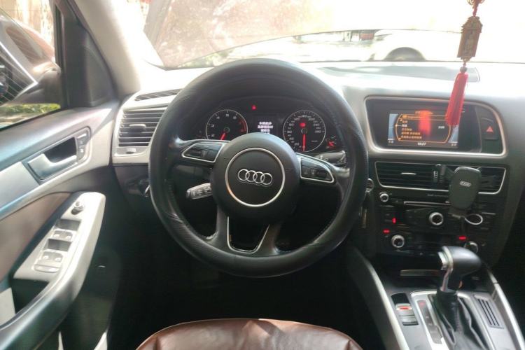 Used Audi Q5 2015 40 TFSI Technology Edition Steering Wheel