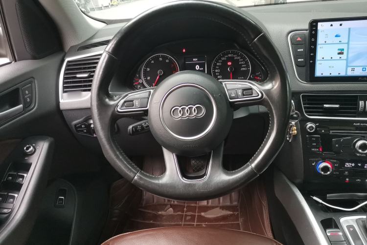 Used Audi Q5 2015 40 TFSI Technology Edition Steering Wheel