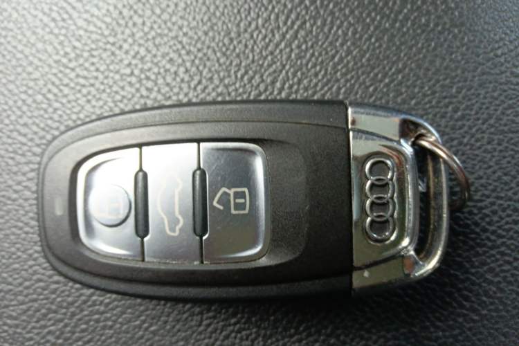 Used Audi Q5 2015 40 TFSI Technology Edition Vehicle Key