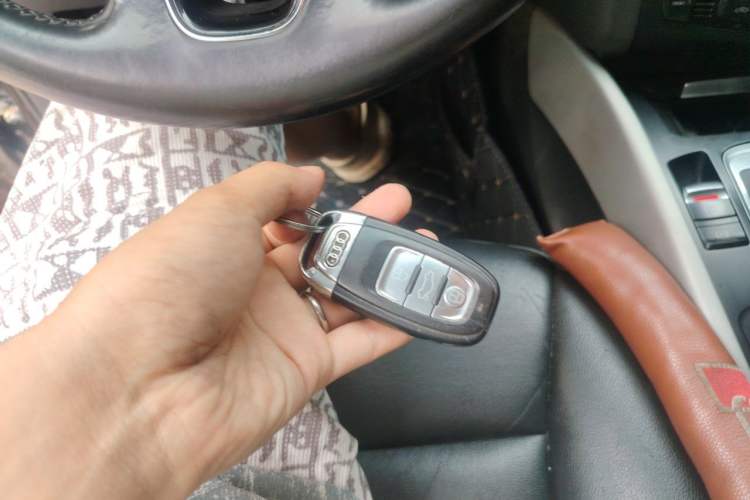 Used Audi Q5 2015 40 TFSI Technology Edition Vehicle Key