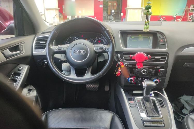 Used Audi Q5 2015 40 TFSI Technology Edition Steering Wheel