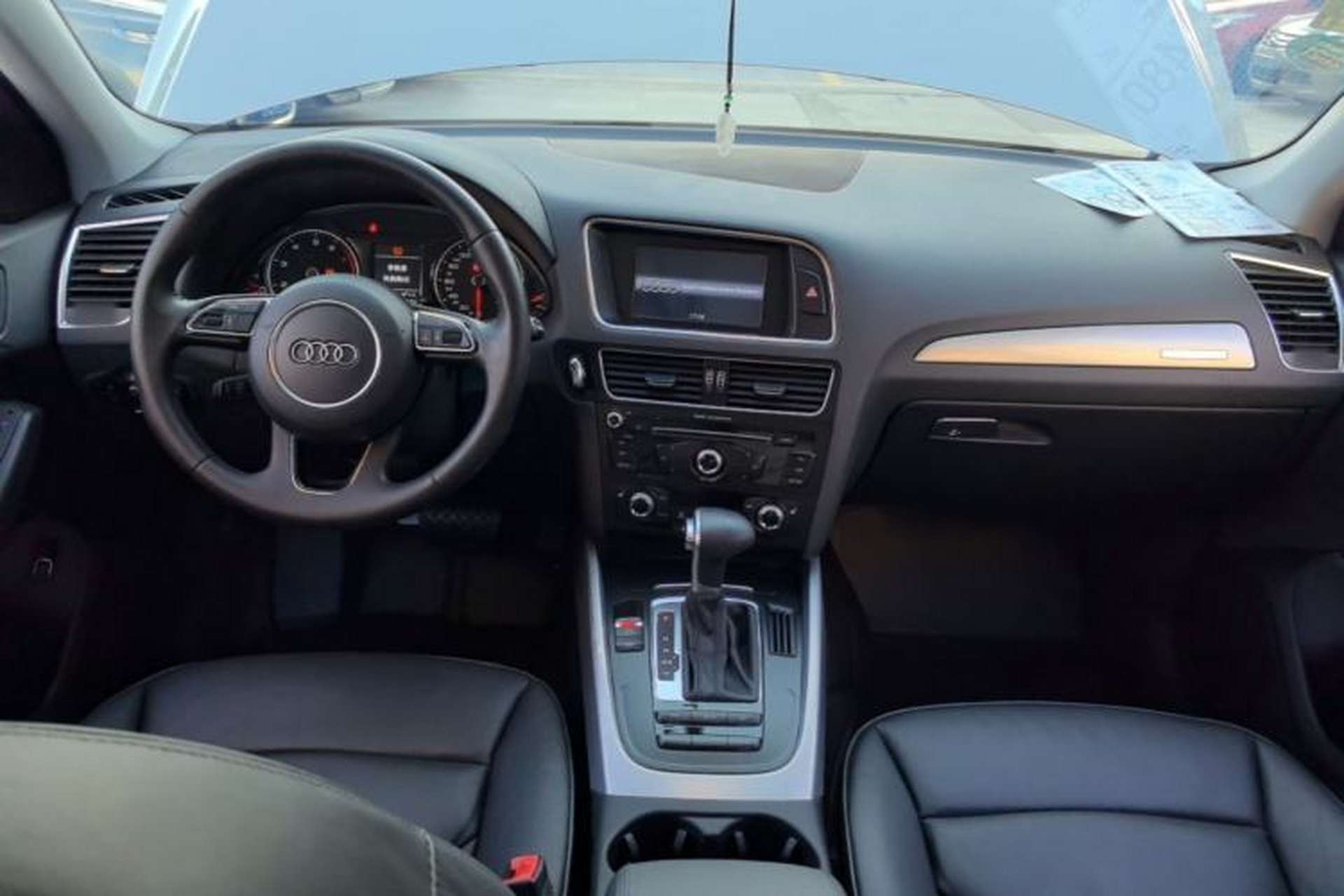 Used Audi Q5 2015 40 TFSI Technology Edition Center Console