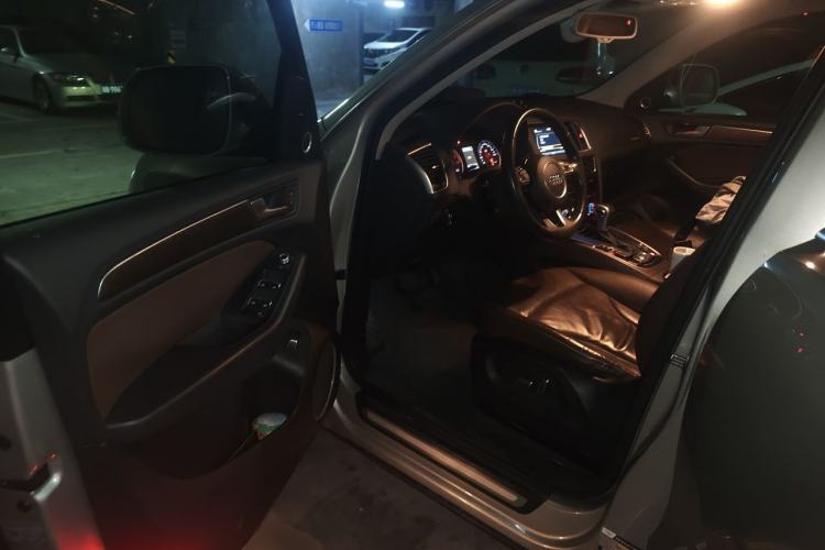Used Audi Q5 2015 40 TFSI Comfort Model Driver Seat