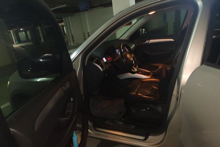 Used Audi Q5 2015 40 TFSI Technology Edition Driver Seat