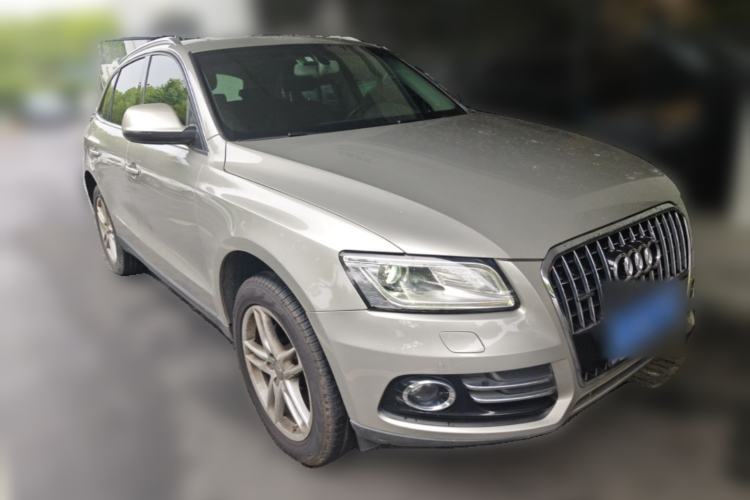 Used Audi Q5 2015 40 TFSI Dynamic Edition Front Right 45 Deg