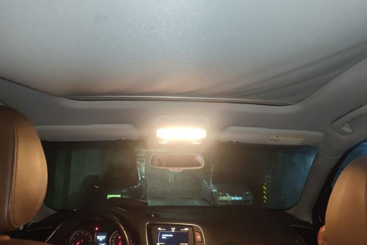 Used Audi Q5 2015 40 TFSI Comfort Model Headliner
