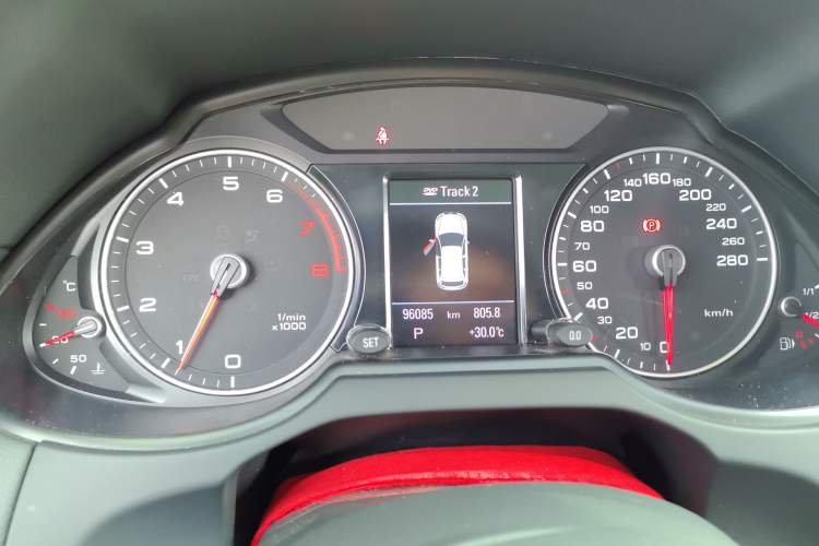 Used Audi Q5 2015 40 TFSI Comfort Model Instrument Cluster