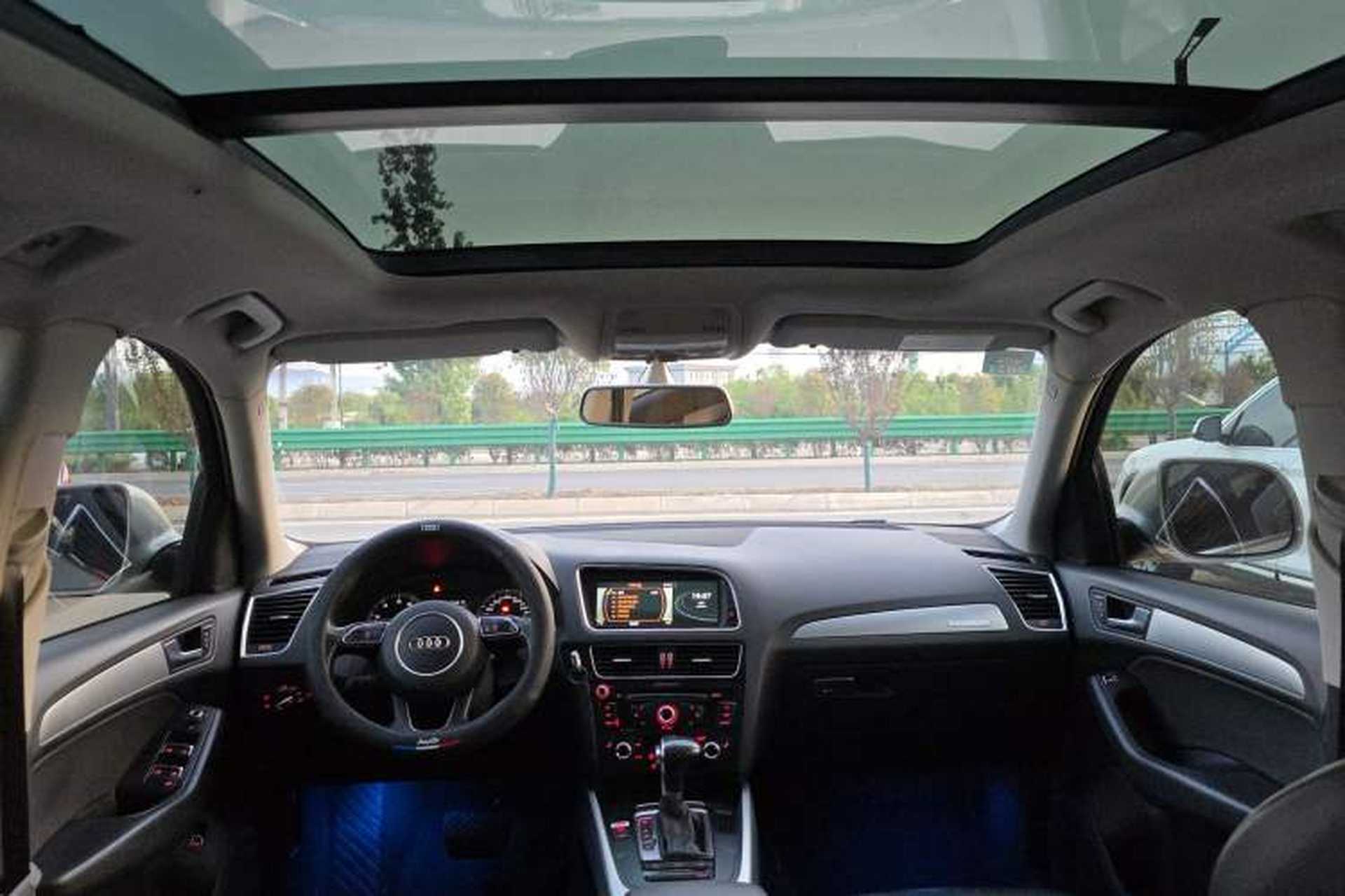 Used Audi Q5 2015 40 TFSI Technology Edition Interior 3