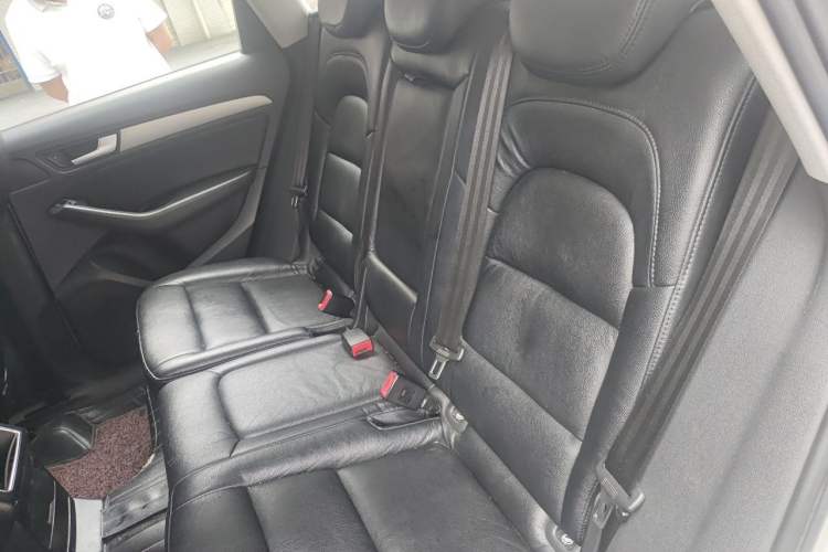 Used Audi Q5 2015 40 TFSI Trendy Edition Interior 4