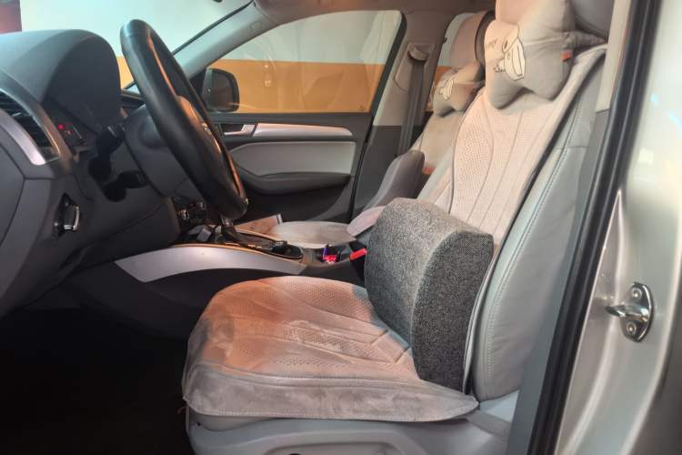 Used Audi Q5 2015 40 TFSI Technology Edition Left Front Seat