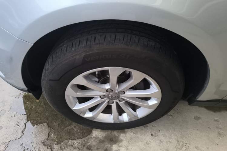 Used Audi Q5 2015 40 TFSI Technology Edition Left Front Wheel Hub
