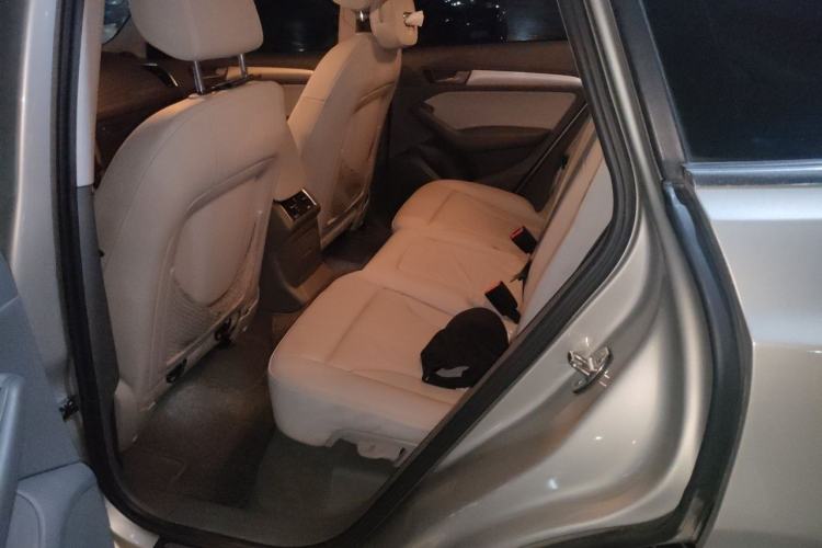 Used Audi Q5 2015 40 TFSI Technology Edition Left Rear Seat
