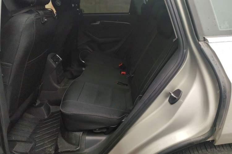 Used Audi Q5 2015 40 TFSI Comfort Model Left Rear Seat