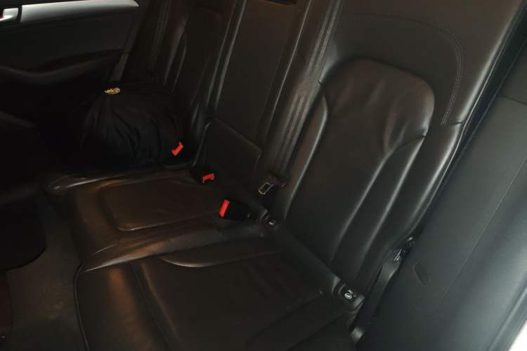 Used Audi Q5 2015 40 TFSI Technology Edition Left Rear Seat