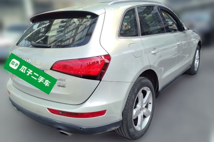 Used Audi Q5 2015 40 TFSI Comfort Model Rear Right 45 Deg