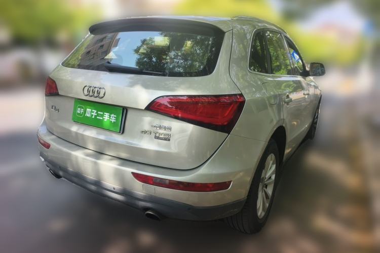 Used Audi Q5 2015 40 TFSI Technology Edition Rear Right 45 Deg