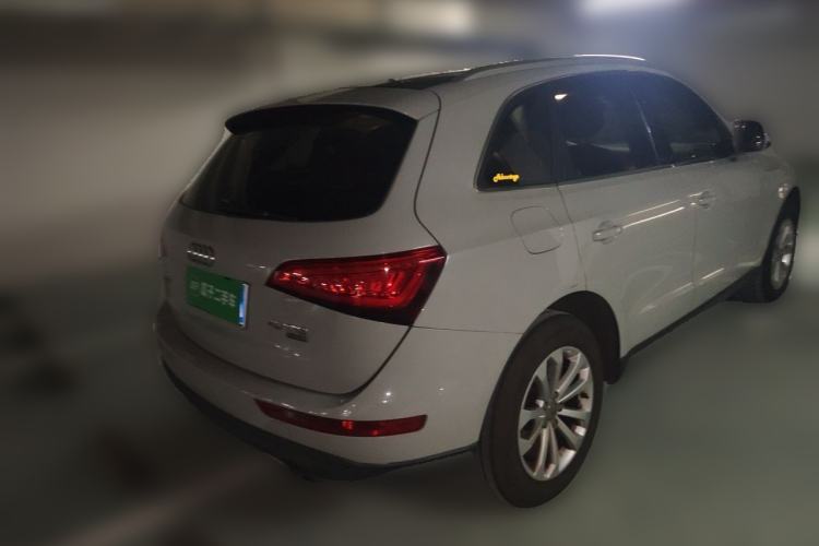 Used Audi Q5 2015 40 TFSI Technology Edition Rear Right 45 Deg