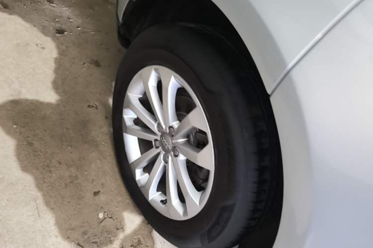 Used Audi Q5 2015 40 TFSI Technology Edition Right Rear Wheel Hub