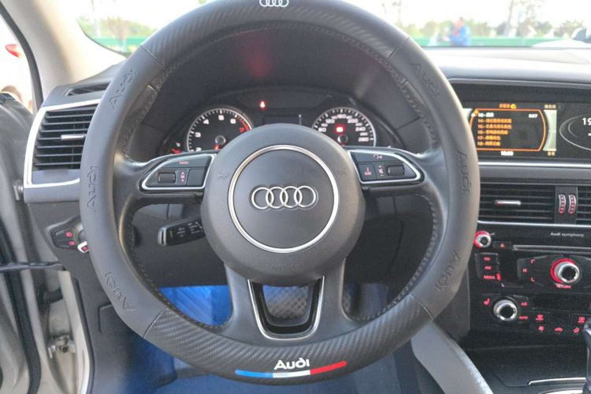 Used Audi Q5 2015 40 TFSI Technology Edition Steering Wheel