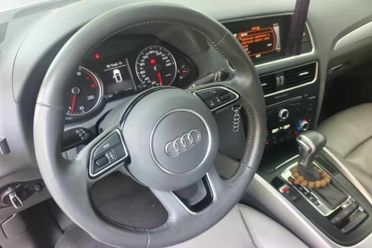 Used Audi Q5 2015 40 TFSI Technology Edition Steering Wheel