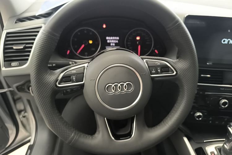 Used Audi Q5 2015 40 TFSI Technology Edition Steering Wheel