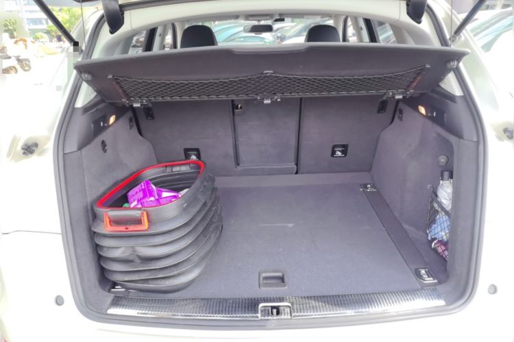 Used Audi Q5 2015 40 TFSI Comfort Model Trunk