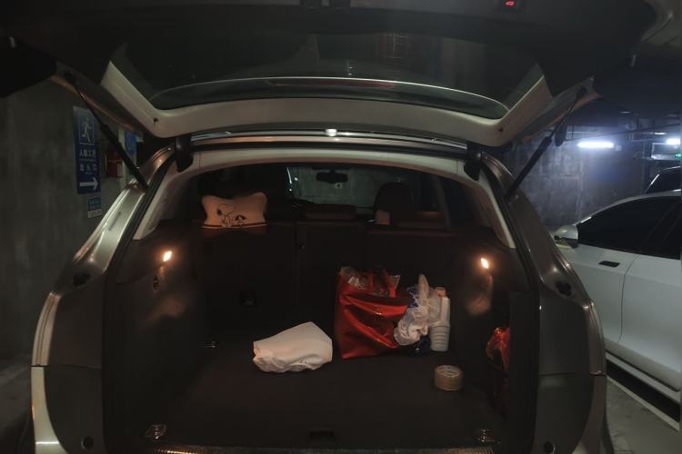 Used Audi Q5 2015 40 TFSI Comfort Model Trunk