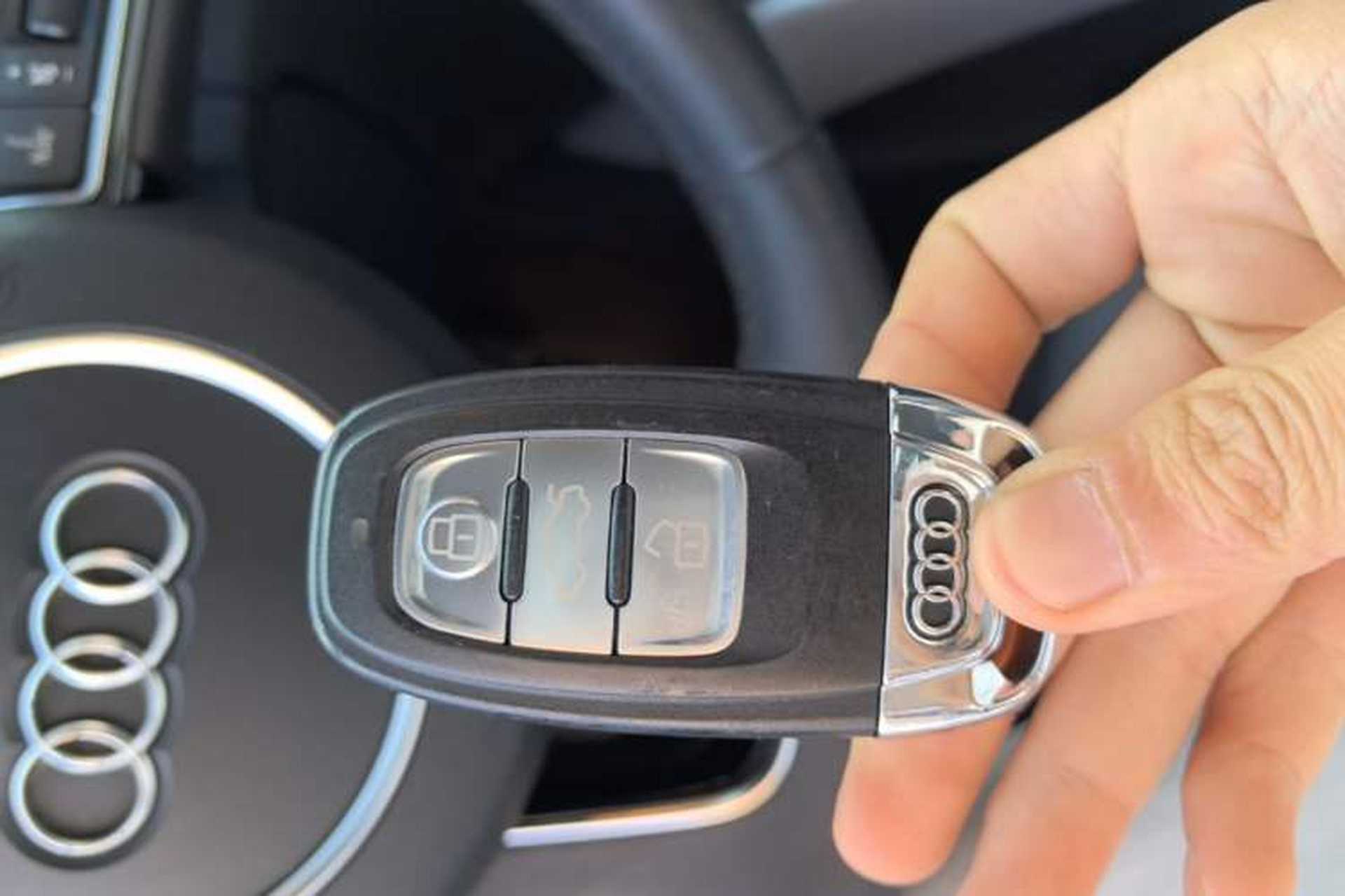Used Audi Q5 2015 40 TFSI Technology Edition Vehicle Key