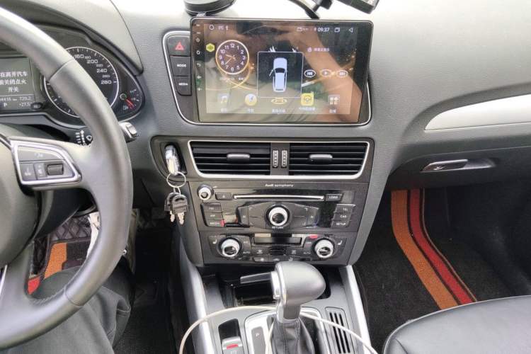 Used Audi Q5 2015 40 TFSI Technology Edition Audio And AC Panel