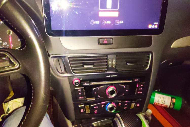 Used Audi Q5 2015 40 TFSI Trendy Edition Audio And AC Panel
