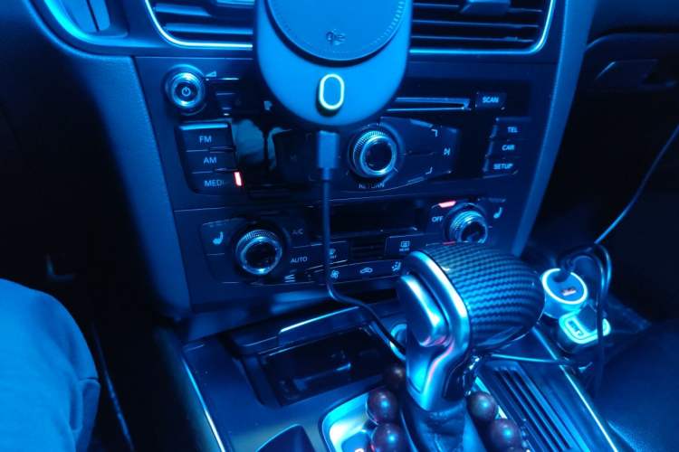 Used Audi Q5 2015 40 TFSI Trendy Edition Audio And AC Panel