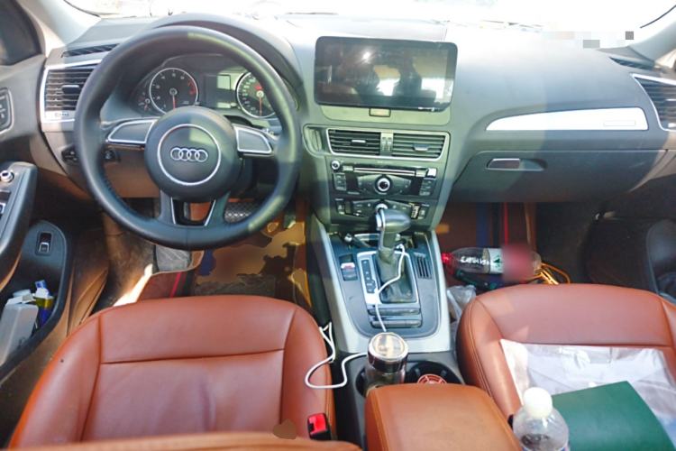 Used Audi Q5 2015 40 TFSI Trendy Edition Center Console