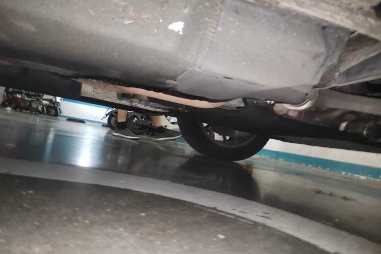 Used Audi Q5 2015 40 TFSI Comfort Model Chassis Front Right