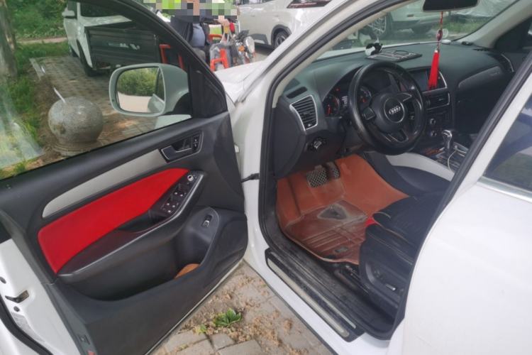 Used Audi Q5 2015 40 TFSI Trendy Edition Driver Seat