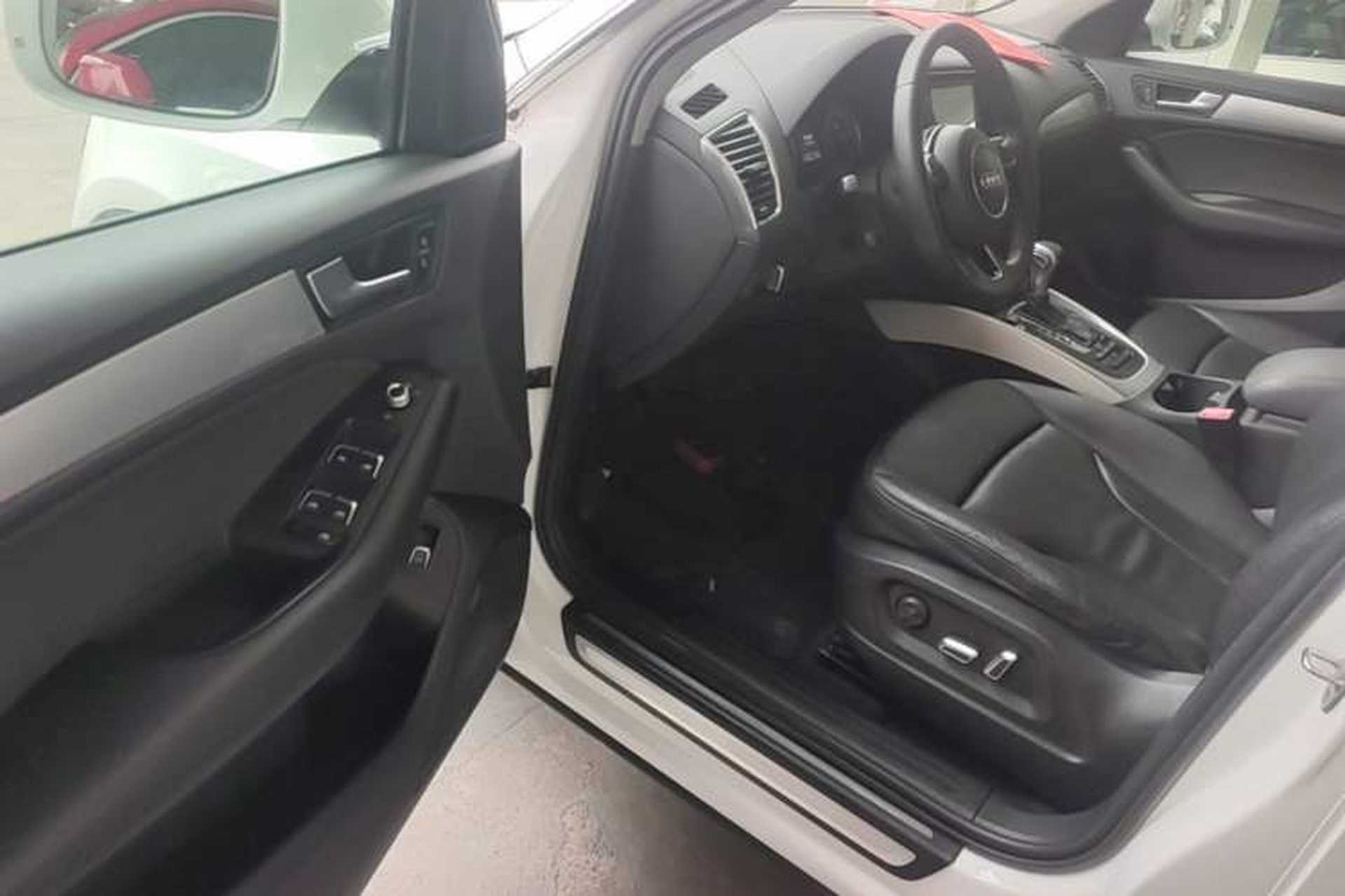 Used Audi Q5 2015 40 TFSI Technology Edition Driver Seat