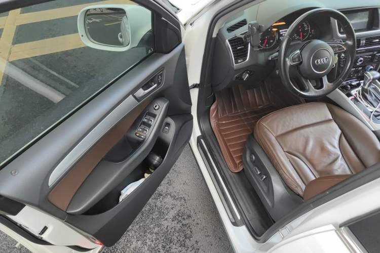 Used Audi Q5 2015 40 TFSI Technology Edition Driver Seat