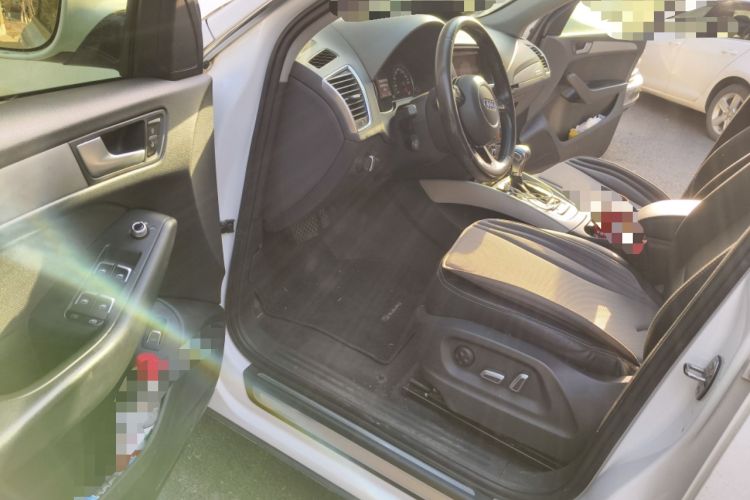 Used Audi Q5 2015 40 TFSI Technology Edition Driver Seat