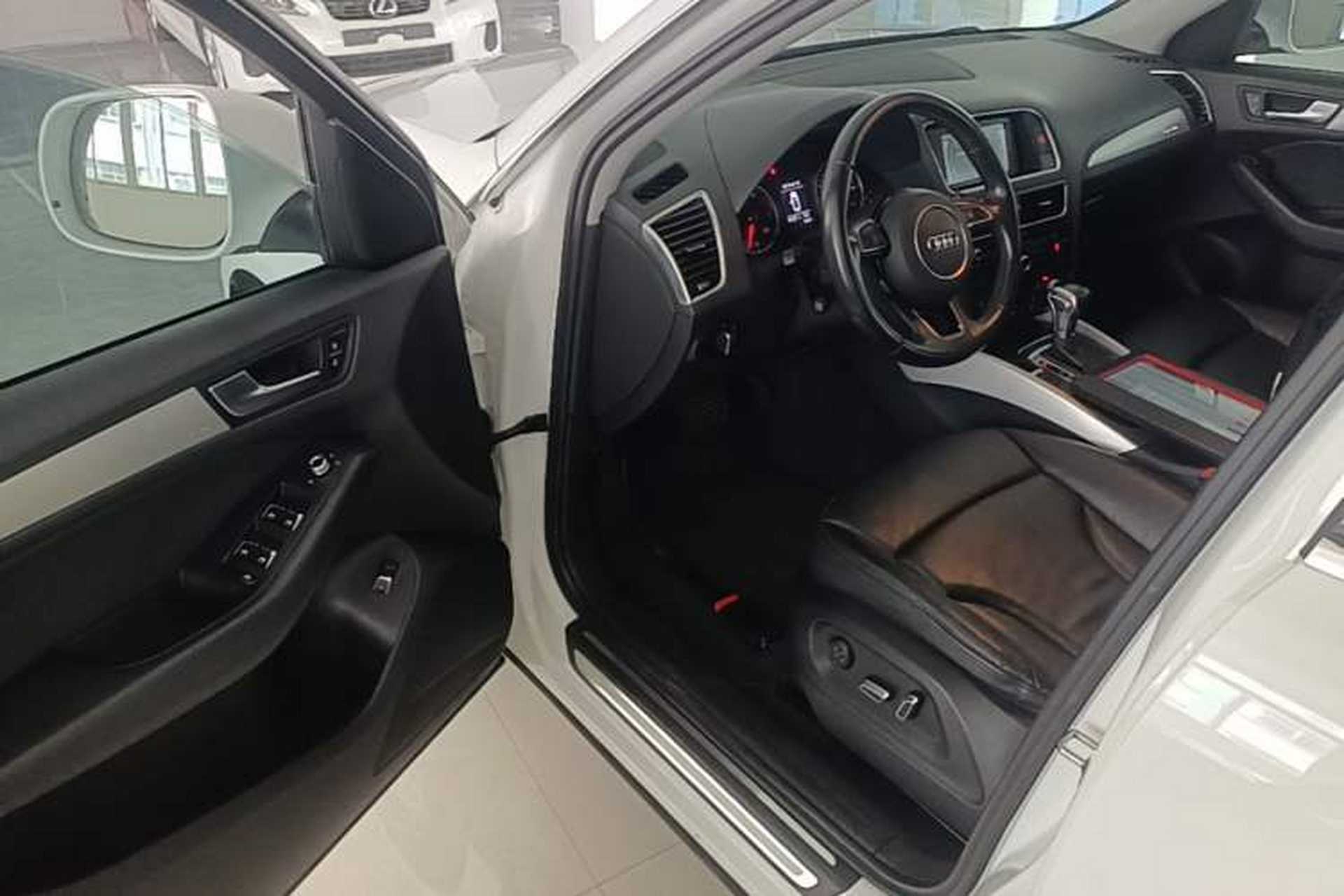 Used Audi Q5 2015 40 TFSI Technology Edition Driver Seat