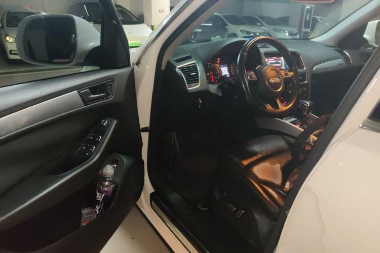 Used Audi Q5 2015 40 TFSI Technology Edition Driver Seat