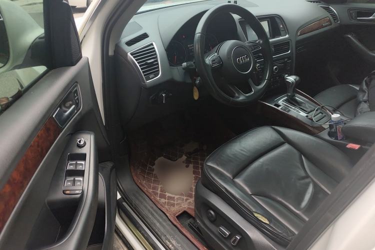 Used Audi Q5 2015 40 TFSI Technology Edition Driver Seat