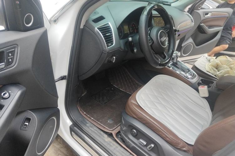Used Audi Q5 2015 40 TFSI Comfort Model Driver Seat