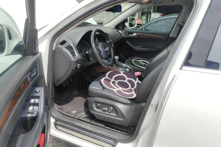 Used Audi Q5 2015 40 TFSI Comfort Model Driver Seat