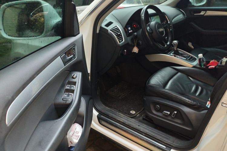 Used Audi Q5 2015 40 TFSI Technology Edition Driver Seat