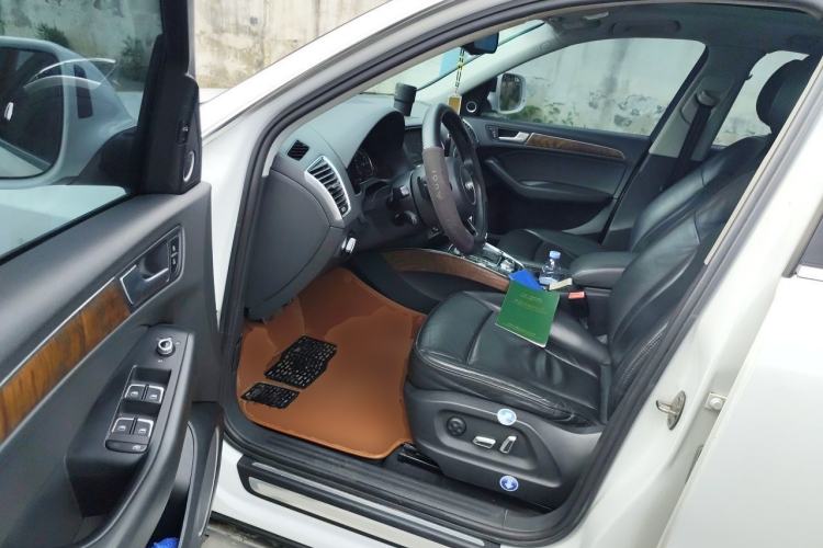 Used Audi Q5 2015 40 TFSI Comfort Model Driver Seat